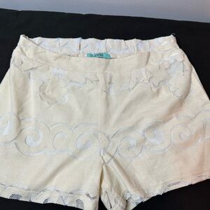 Karlie Off-White Lace Women’s Shorts Size Small